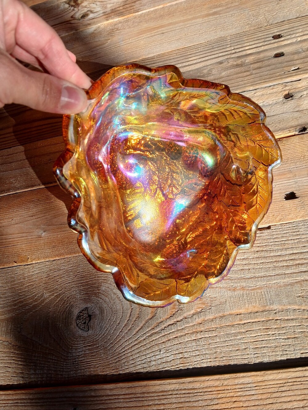 Indiana Glass/Carnival Amber Iridescent Berrylogan Glass Bowl